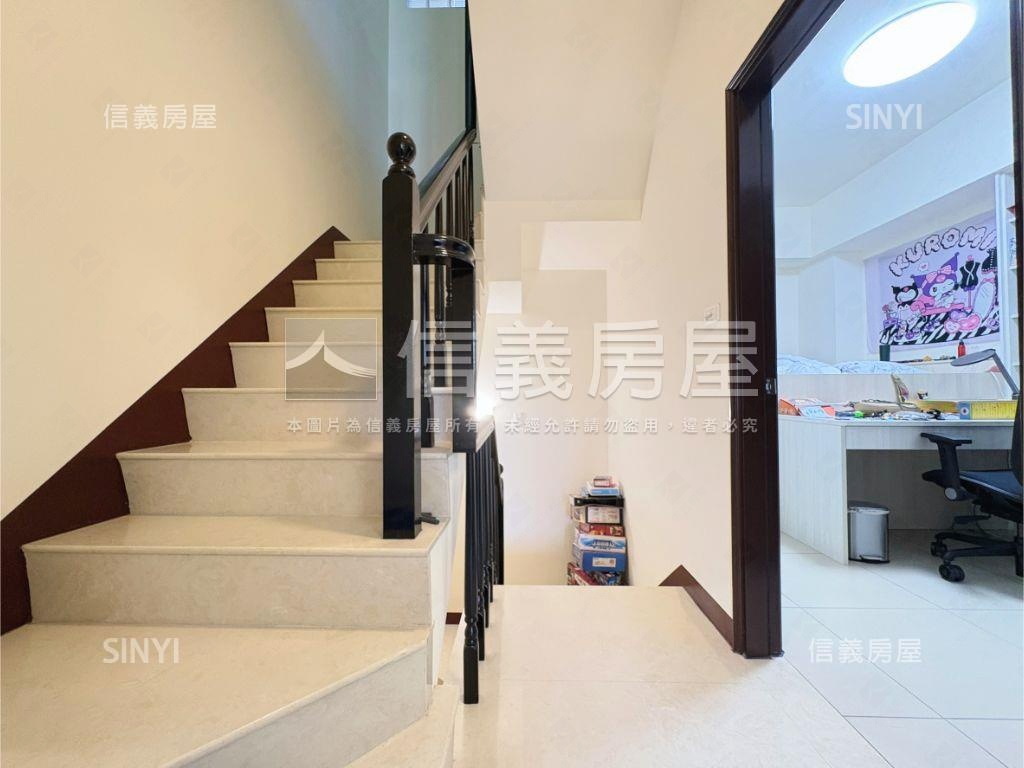 北區臨路豪墅，衛浴皆開窗房屋室內格局與周邊環境