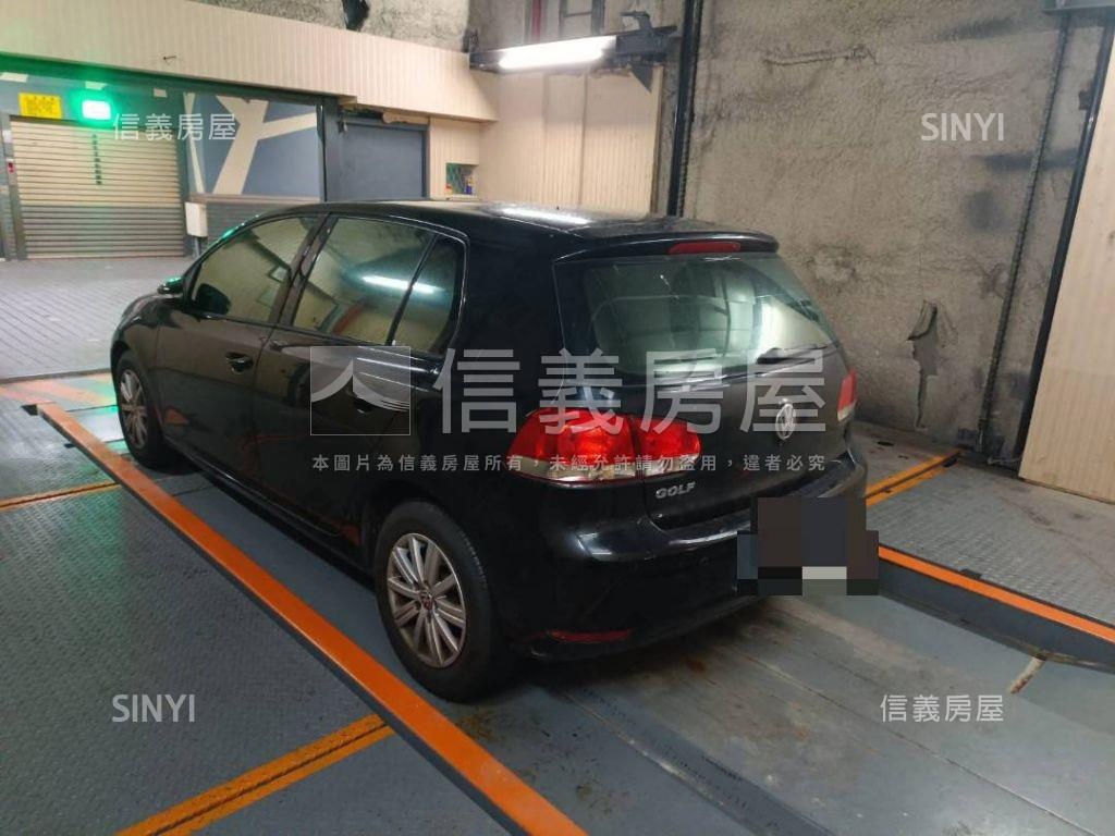 中正廈之堡塔式停車位房屋室內格局與周邊環境