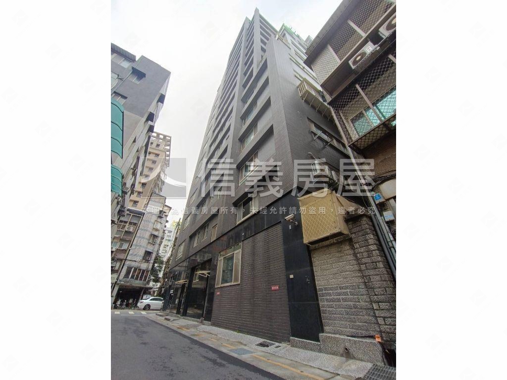 中正廈之堡塔式停車位房屋室內格局與周邊環境