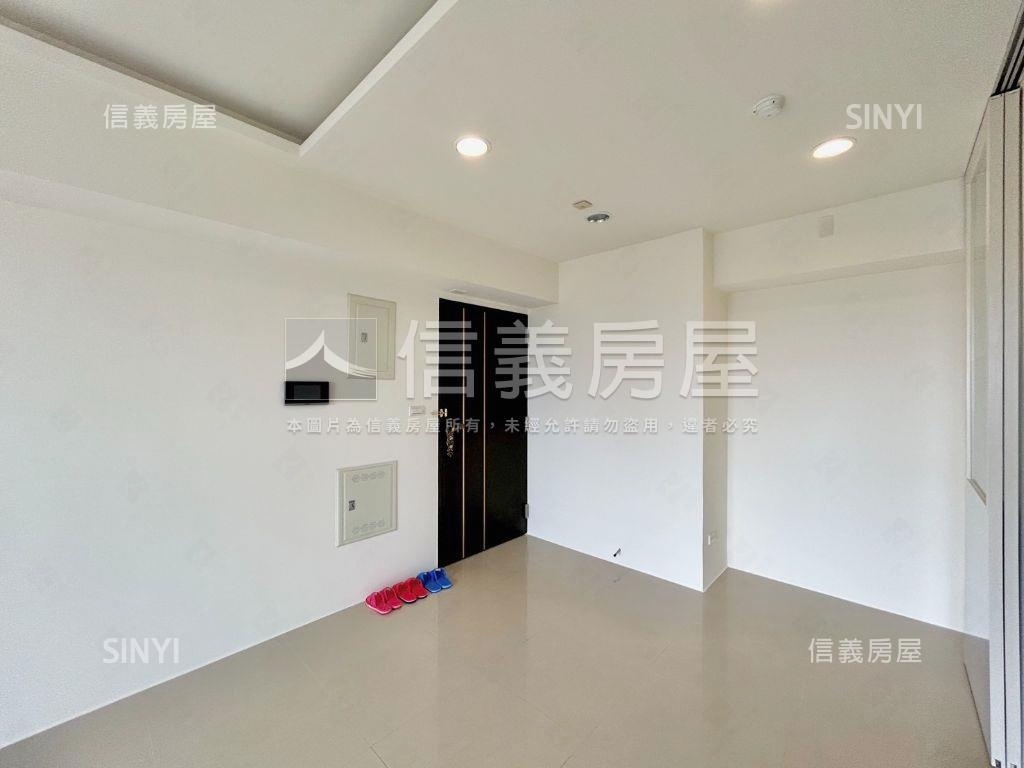 近６８春福三房平面車位房屋室內格局與周邊環境