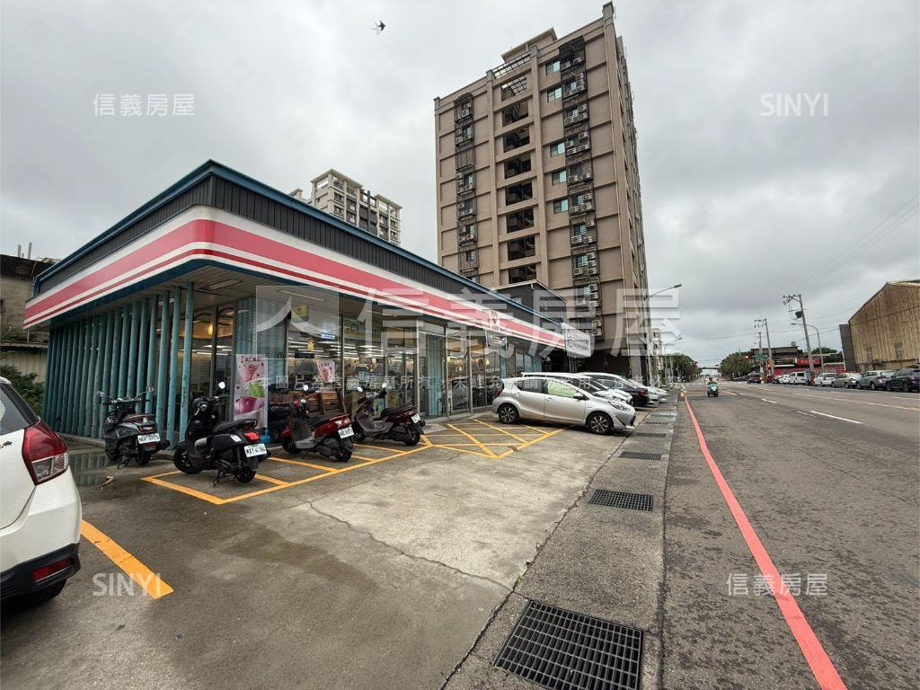 近６８春福三房平面車位房屋室內格局與周邊環境