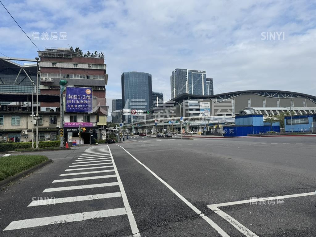 近捷運透天房屋室內格局與周邊環境