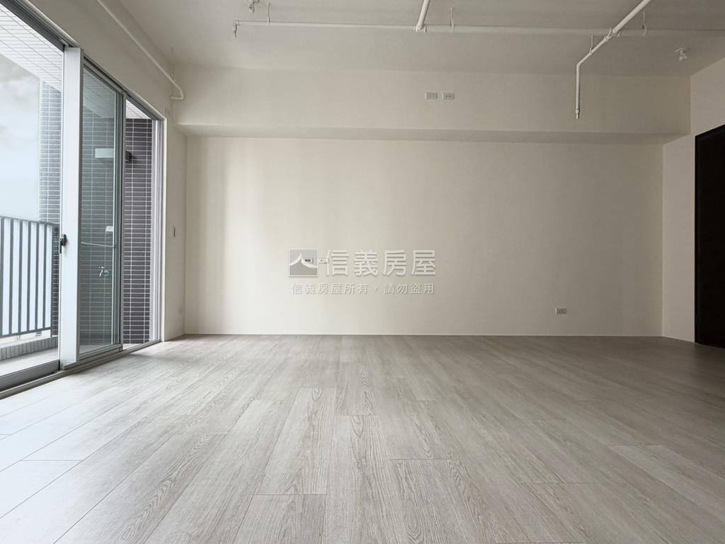 ★帥１４期科技質感精緻宅房屋室內格局與周邊環境