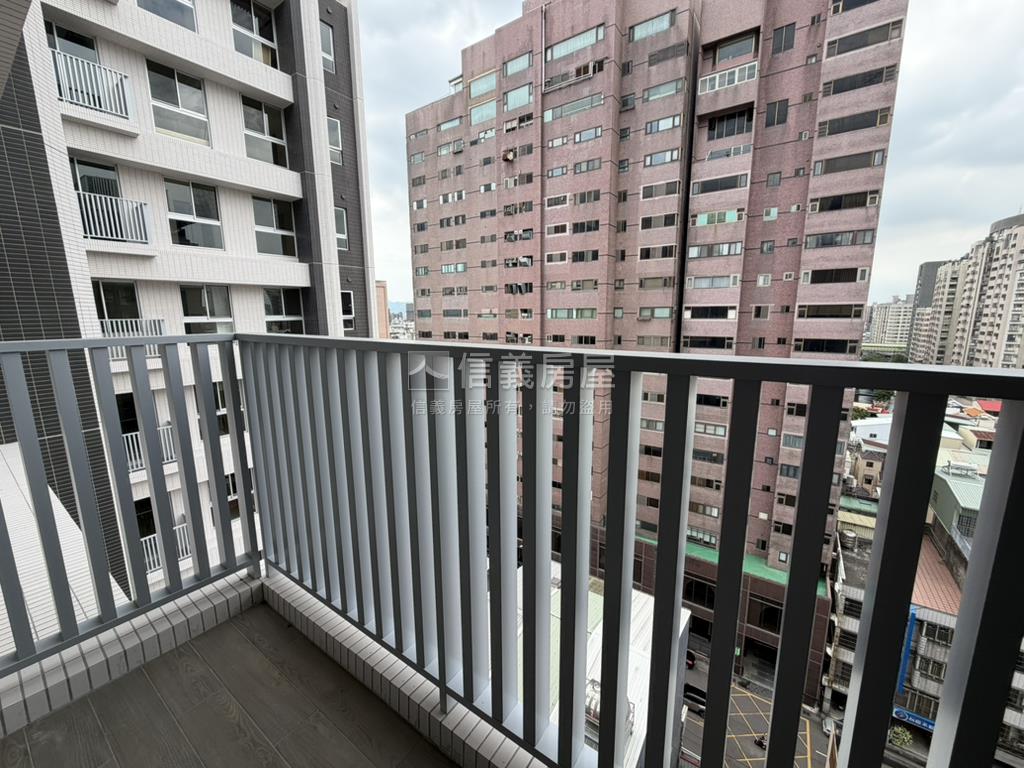 ★帥１４期科技質感精緻宅房屋室內格局與周邊環境