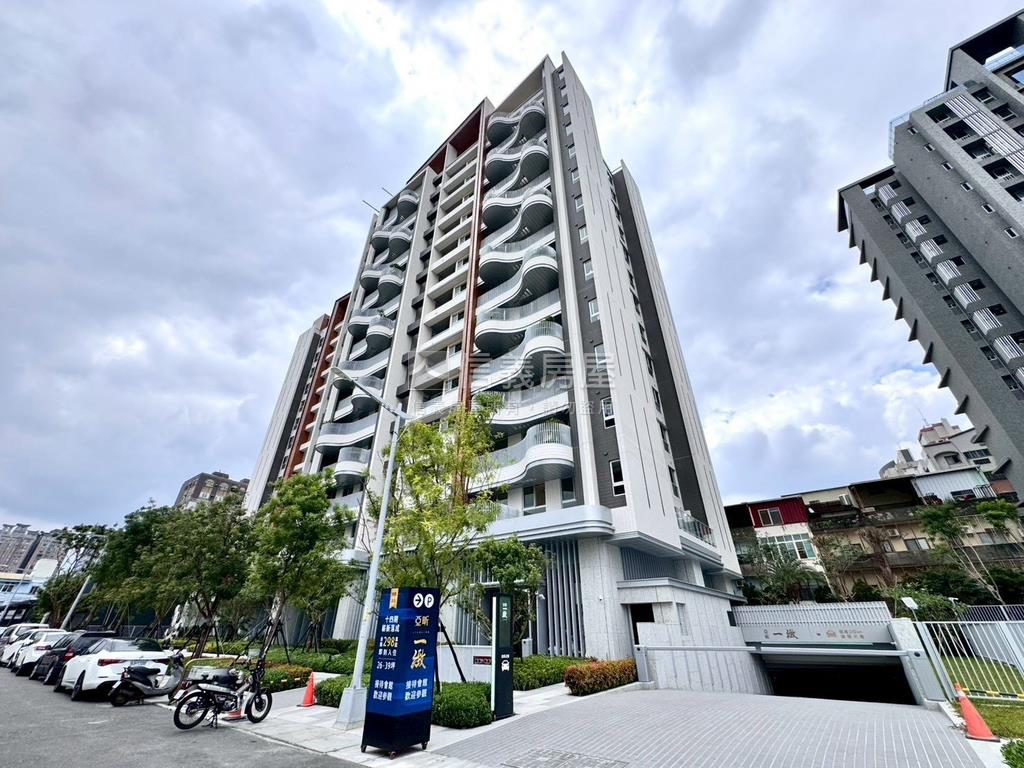 ★帥１４期科技質感精緻宅房屋室內格局與周邊環境