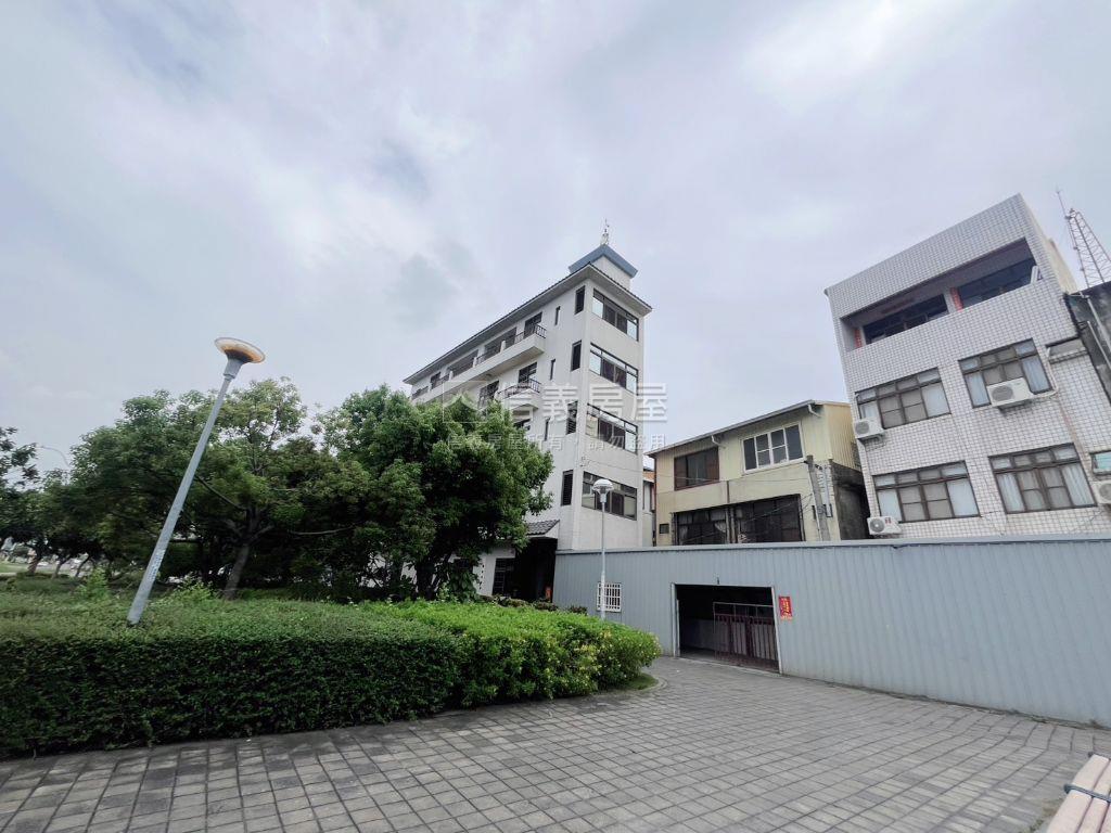 員林市公園旁宜居透天房屋室內格局與周邊環境