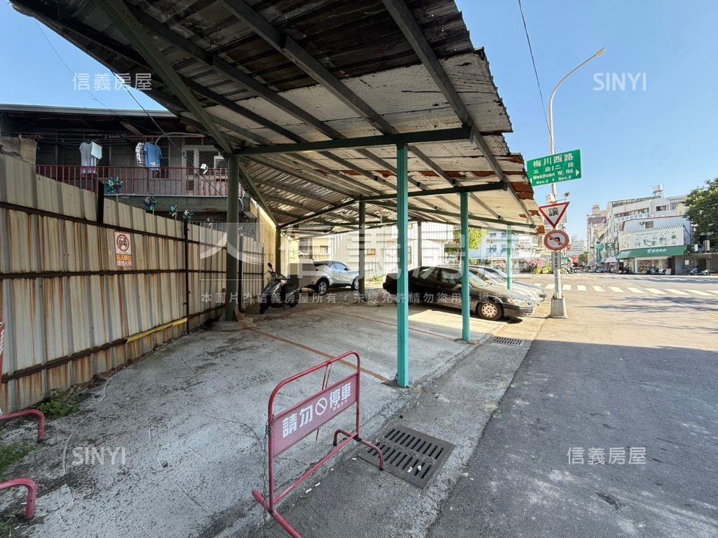 西區近英才公園大面寬角地房屋室內格局與周邊環境