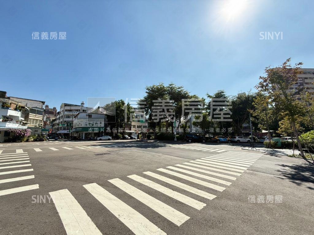 西區近英才公園大面寬角地房屋室內格局與周邊環境
