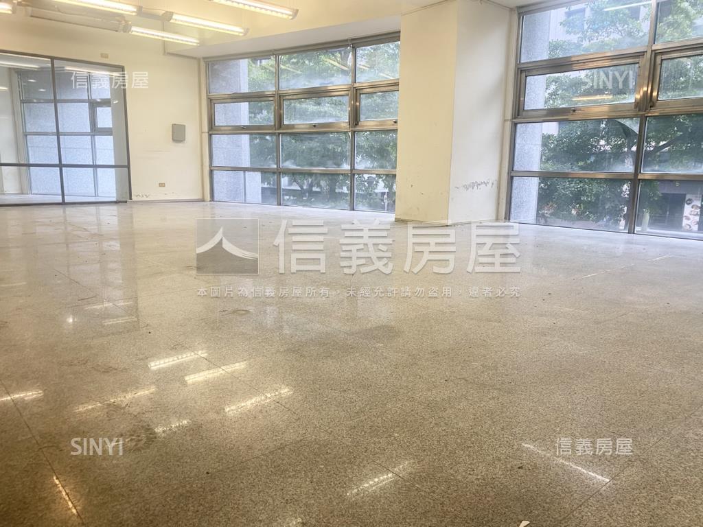 現代米羅大空間辦公室房屋室內格局與周邊環境