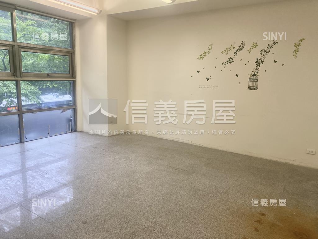 現代米羅大空間辦公室房屋室內格局與周邊環境