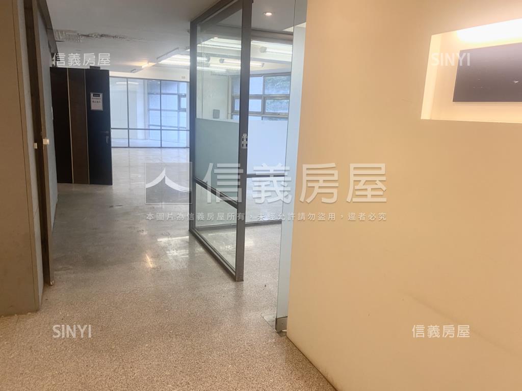 現代米羅大空間辦公室房屋室內格局與周邊環境