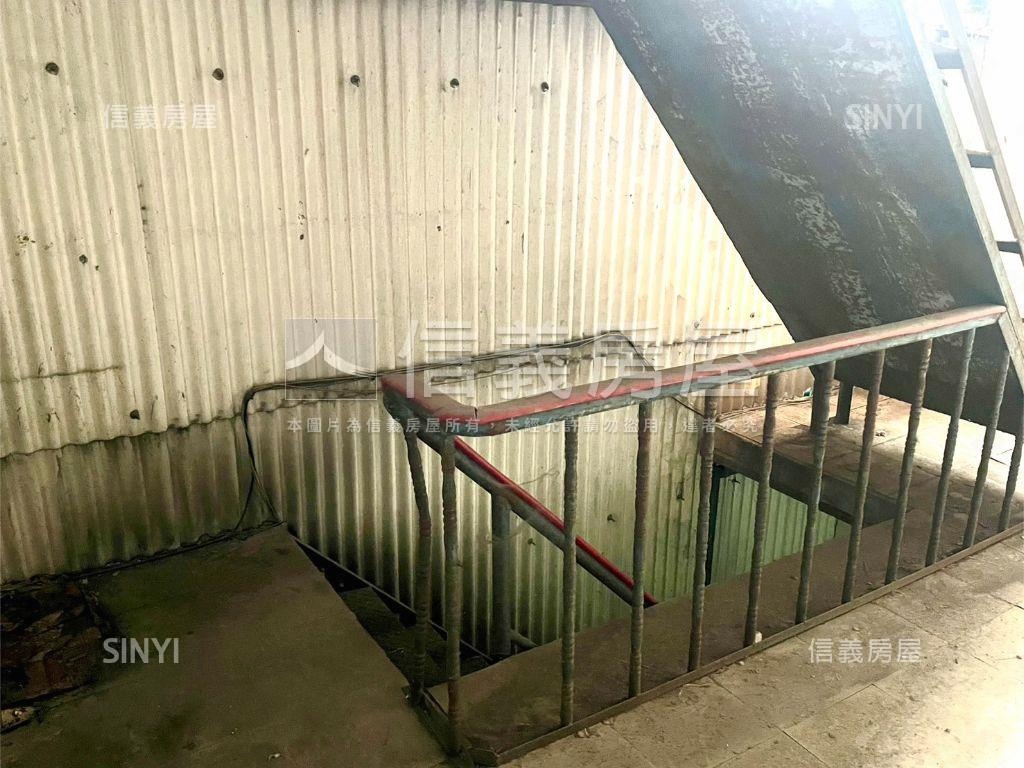 降價專任太平大地坪透天房屋室內格局與周邊環境