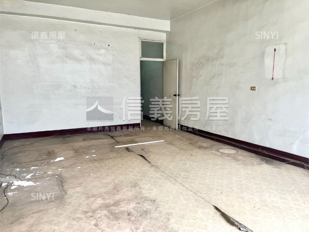 降價專任太平大地坪透天房屋室內格局與周邊環境