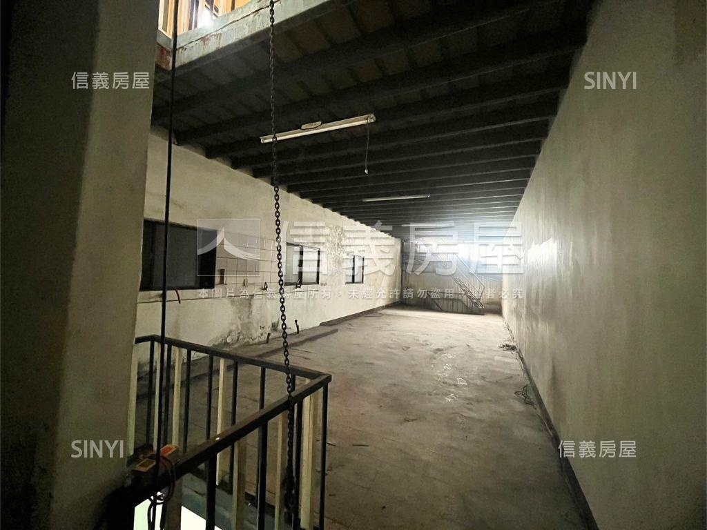 降價專任太平大地坪透天房屋室內格局與周邊環境