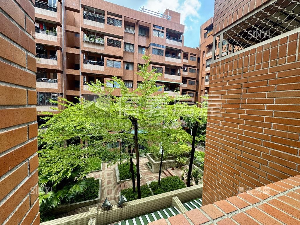 四維五福國泰中正華廈三房房屋室內格局與周邊環境