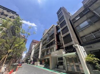 忠孝敦化捷運電梯頂加