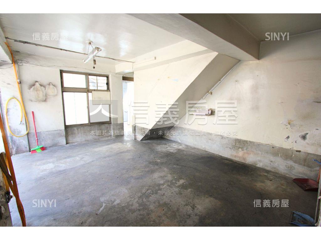 成功路邊間透天好停車房屋室內格局與周邊環境