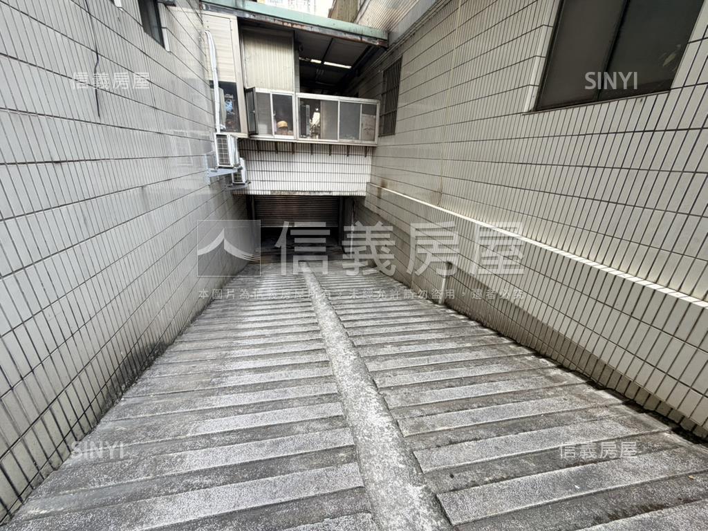 海德堡稀有美兩房平面車位房屋室內格局與周邊環境