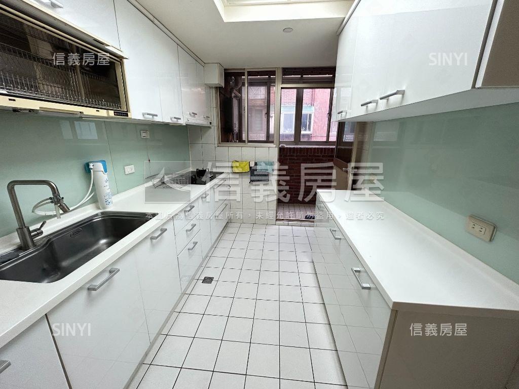 中央名家高樓邊間美四房房屋室內格局與周邊環境