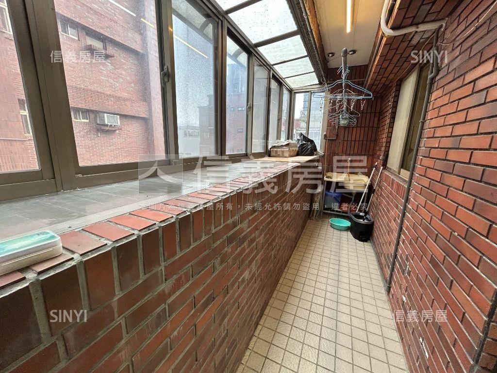 中央名家高樓邊間美四房房屋室內格局與周邊環境