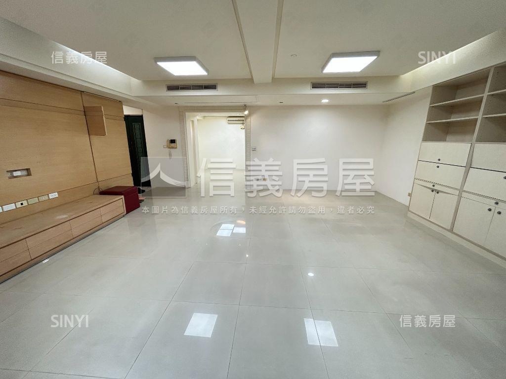 中央名家高樓邊間美四房房屋室內格局與周邊環境