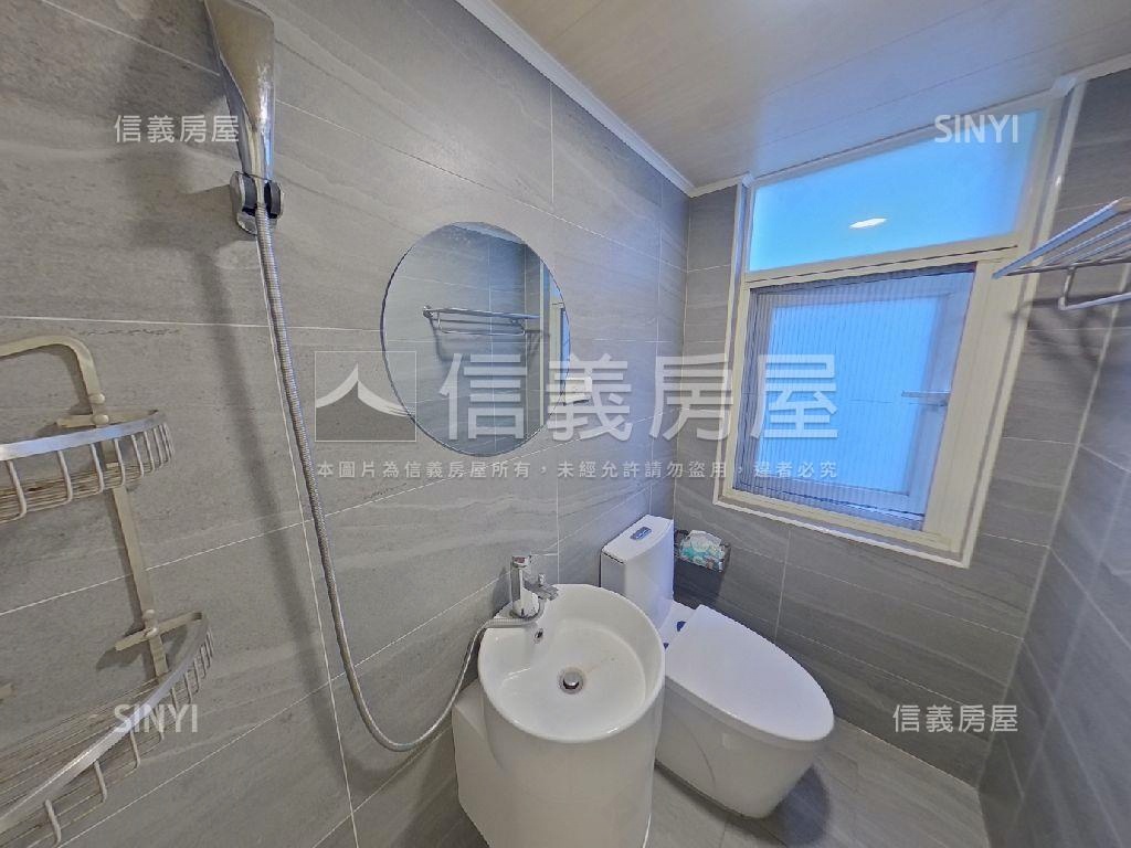 百萬裝潢！樓中樓附車位房屋室內格局與周邊環境