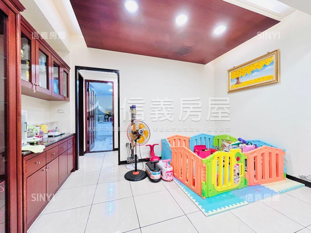 竹城大阪四房雙車位房屋室內格局與周邊環境