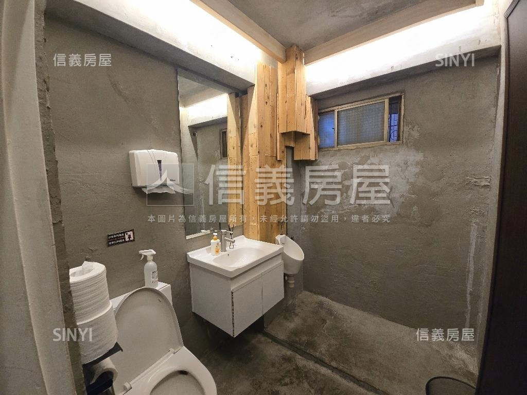 ㊖忠明南路邊間美樓店房屋室內格局與周邊環境