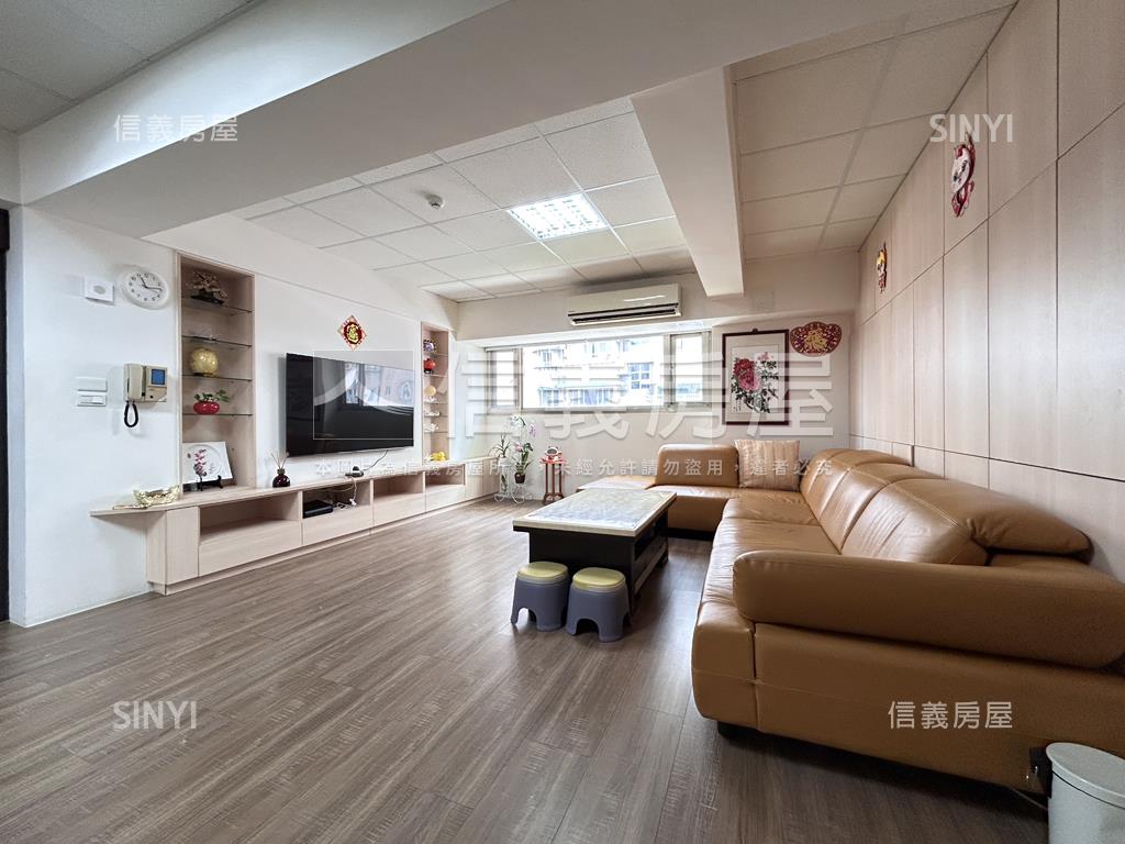 新和街電梯雙層大戶加車位房屋室內格局與周邊環境