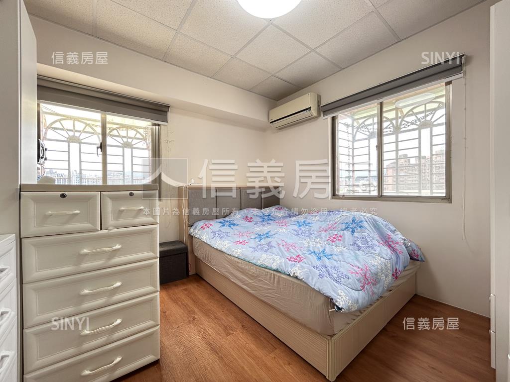 新和街電梯雙層大戶加車位房屋室內格局與周邊環境