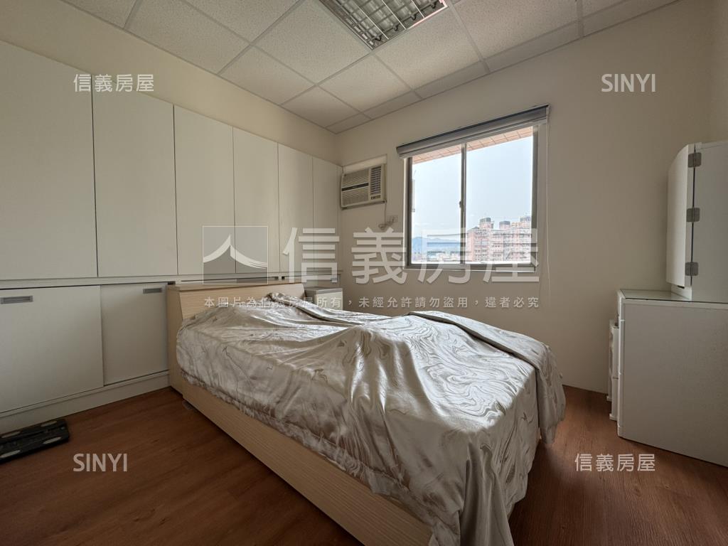 新和街電梯雙層大戶加車位房屋室內格局與周邊環境