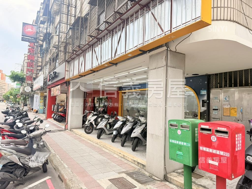 重慶路‧環翠園邊間金店面房屋室內格局與周邊環境