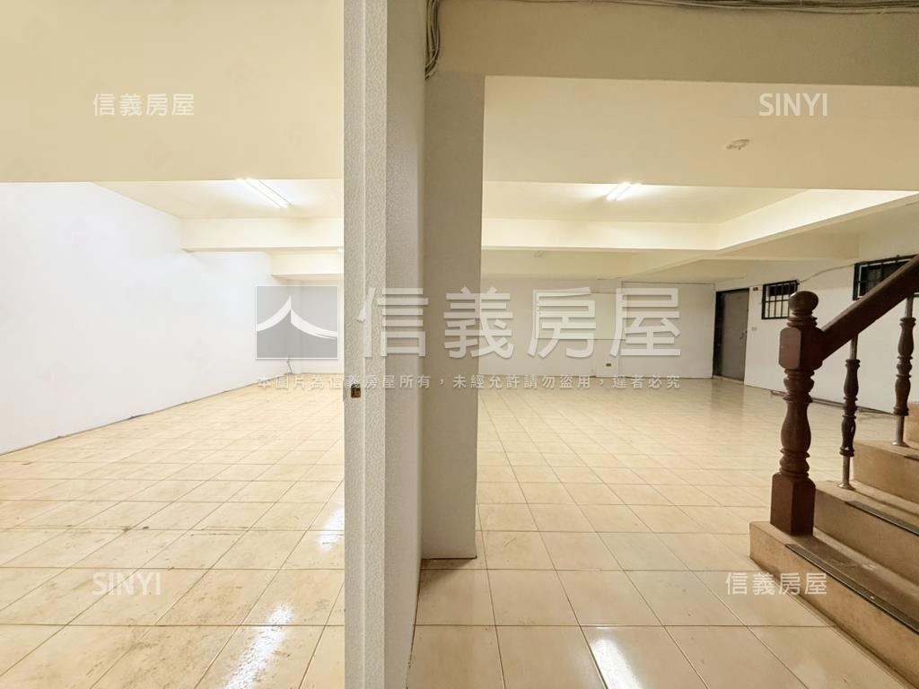 重慶路‧環翠園邊間金店面房屋室內格局與周邊環境
