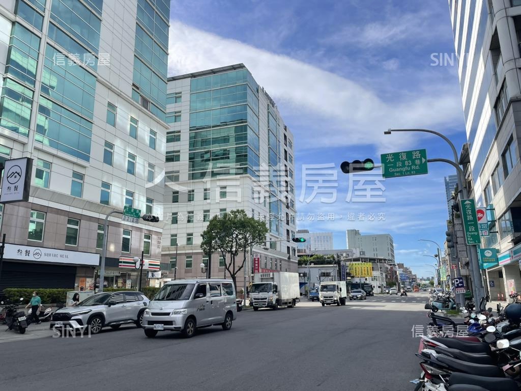 阿姆斯壯廠辦房屋室內格局與周邊環境