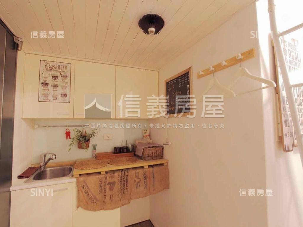 西門。密原宿。三樓有陽台房屋室內格局與周邊環境