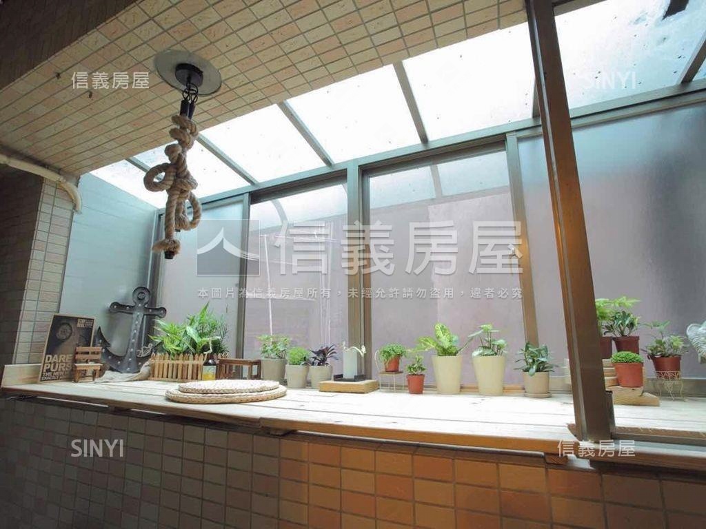 西門。密原宿。三樓有陽台房屋室內格局與周邊環境