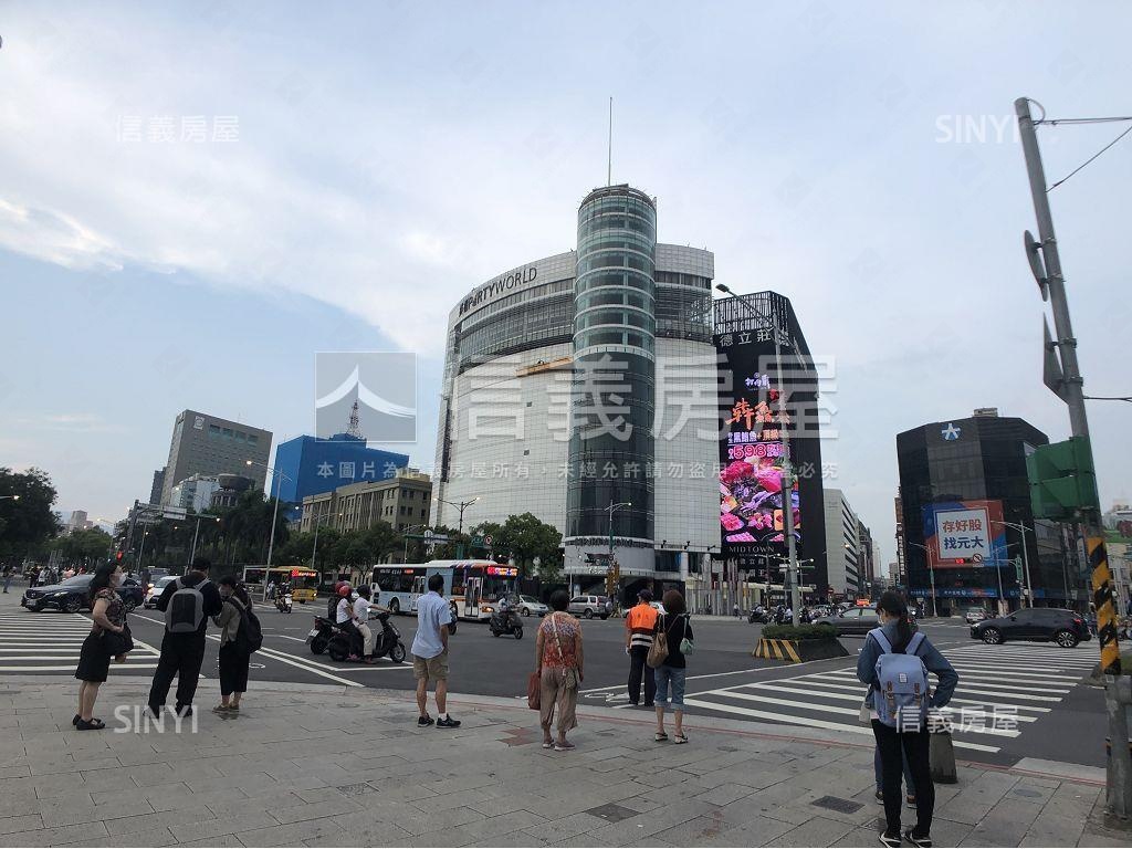 西門。密原宿。三樓有陽台房屋室內格局與周邊環境