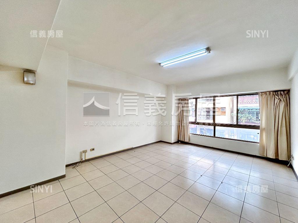 西區樓店！面寬約４．５米房屋室內格局與周邊環境