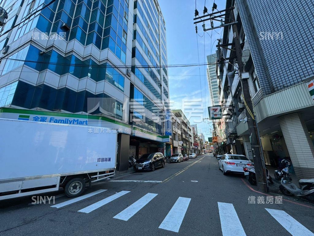 中美路二段Ｂ１大空間房屋室內格局與周邊環境