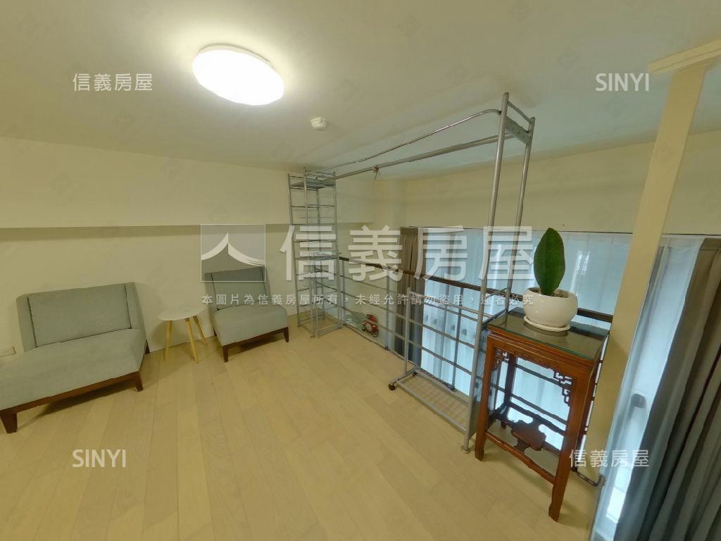 家樂福旁心鑽華堡房屋室內格局與周邊環境