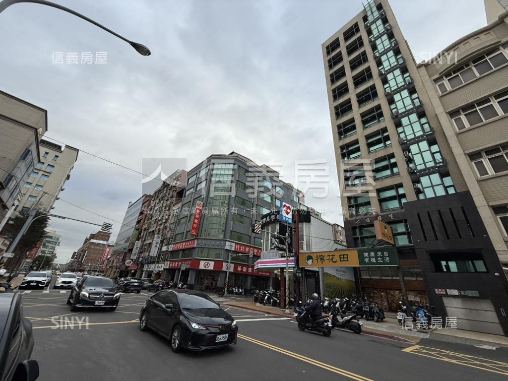 家樂福旁心鑽華堡房屋室內格局與周邊環境