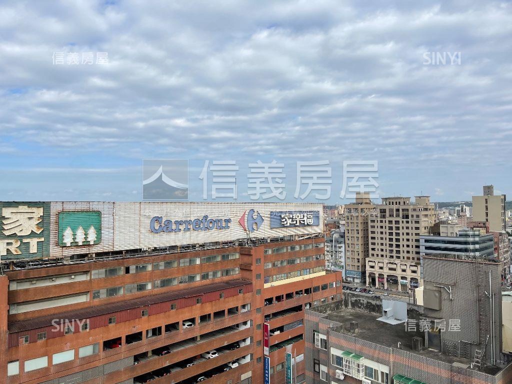 家樂福旁心鑽華堡房屋室內格局與周邊環境