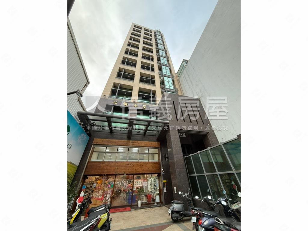 家樂福旁心鑽華堡房屋室內格局與周邊環境