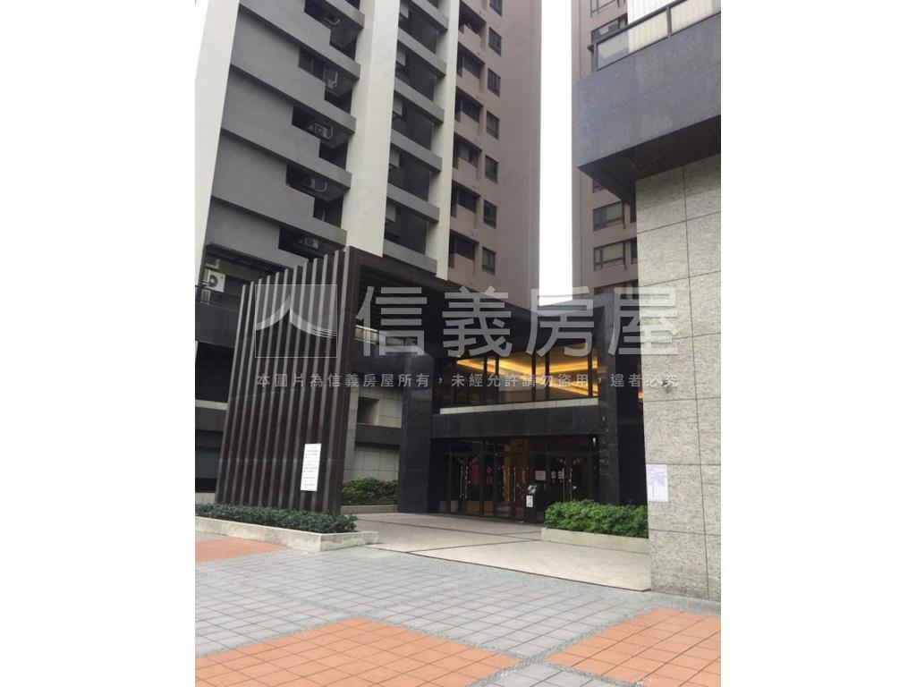 龍潭大池旁金店面房屋室內格局與周邊環境