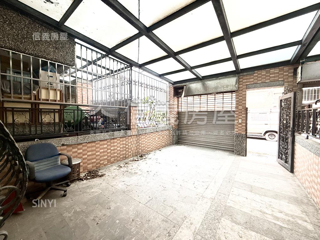 仁雄商圈經典車墅房屋室內格局與周邊環境