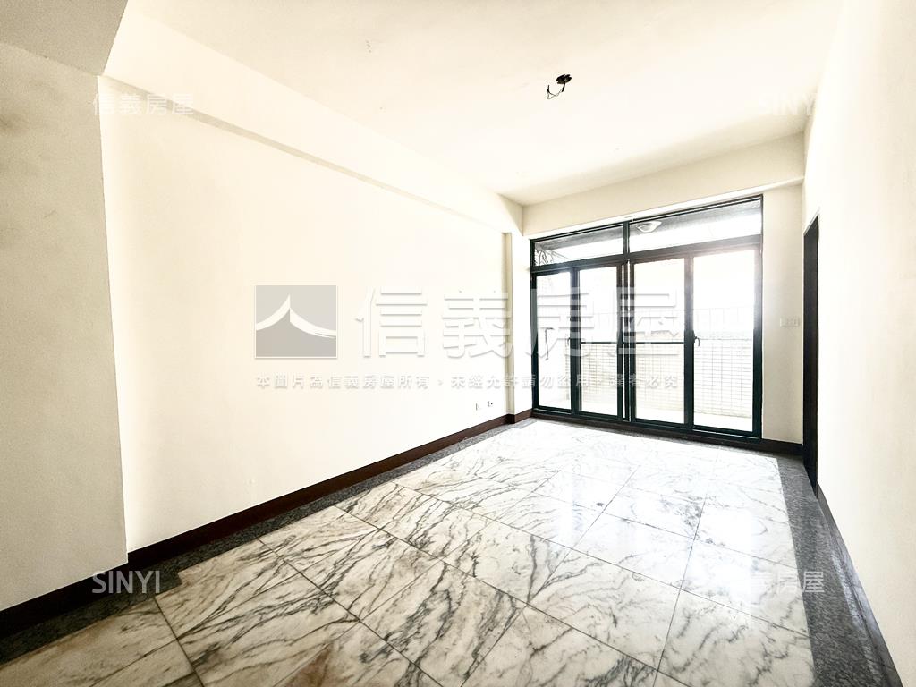 仁雄商圈經典車墅房屋室內格局與周邊環境