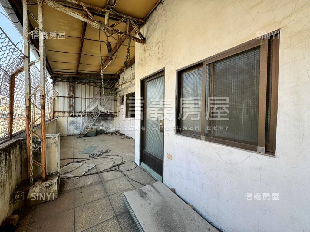 【鼓山哈瑪星】正路雙透店房屋室內格局與周邊環境