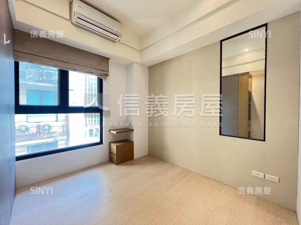 九揚尊爵景觀四房車位房屋室內格局與周邊環境
