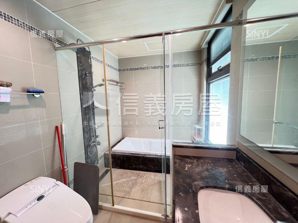 九揚尊爵景觀四房車位房屋室內格局與周邊環境