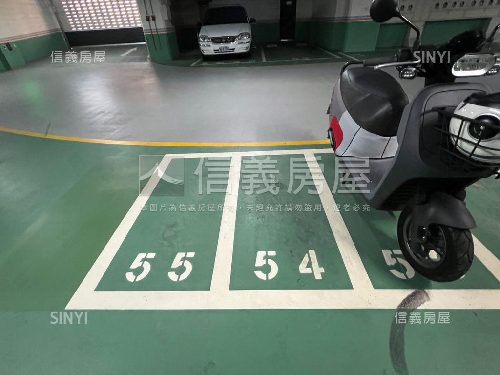 九揚尊爵景觀四房車位房屋室內格局與周邊環境